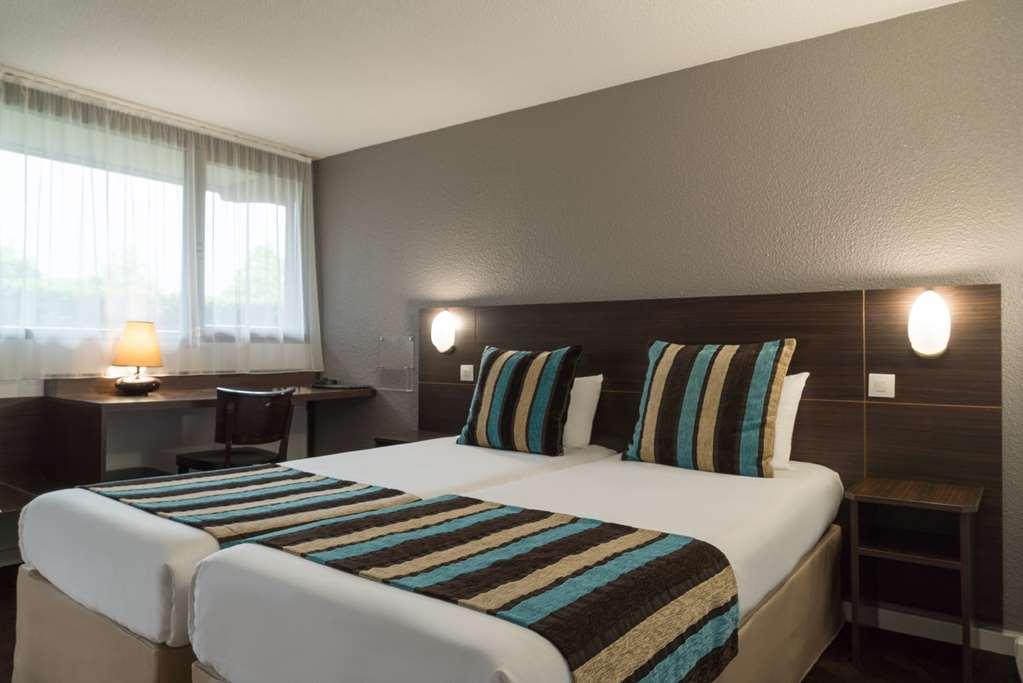 Sure Hotel By Best Western Biarritz Aeroport Anglet Værelse billede